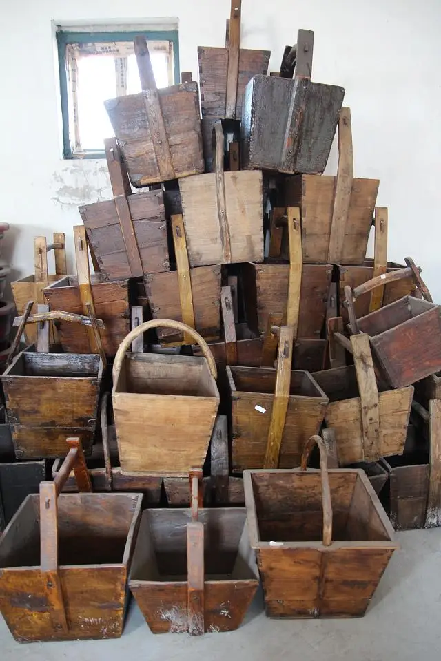 Hot selling chinese living room antique wooden high glossy painted storage trunk