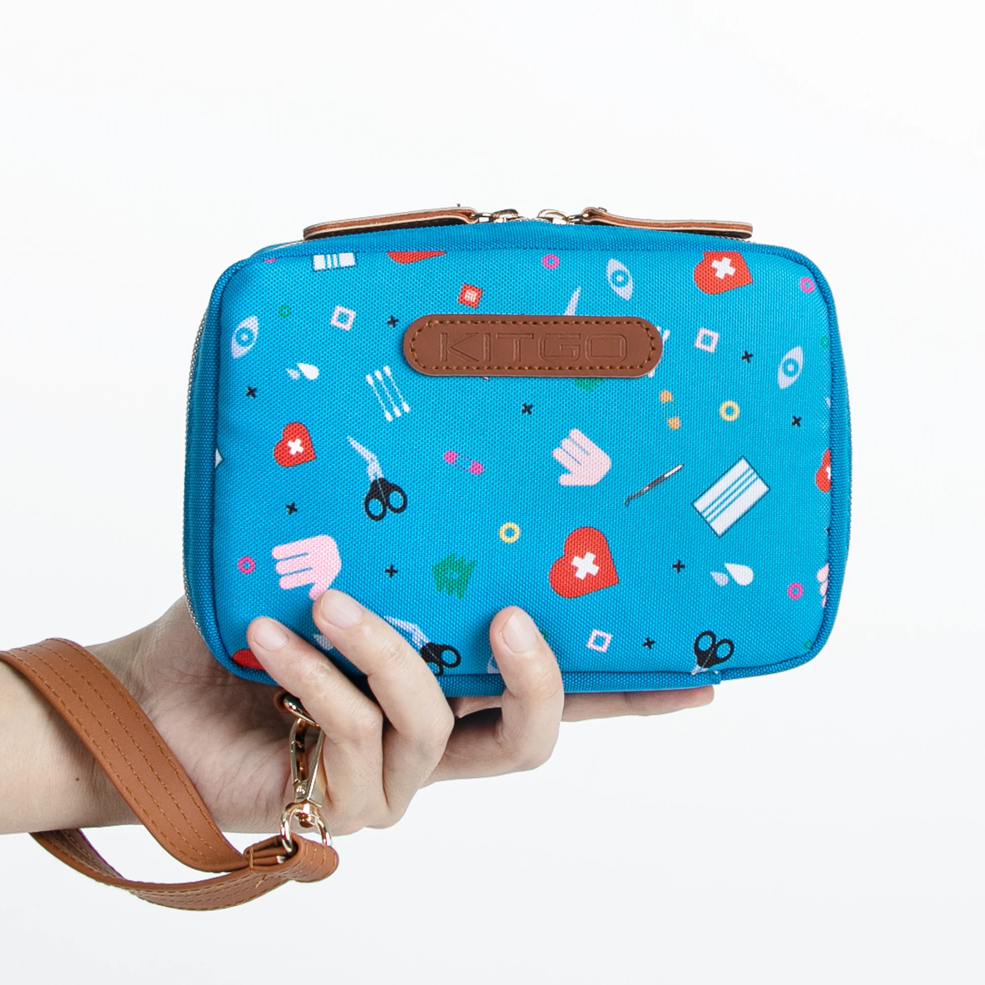 Customized Logo OEM Baby Kids Ready To Use First Aid Kit Full Stocked Set Medical Kits With First Aid Equipment