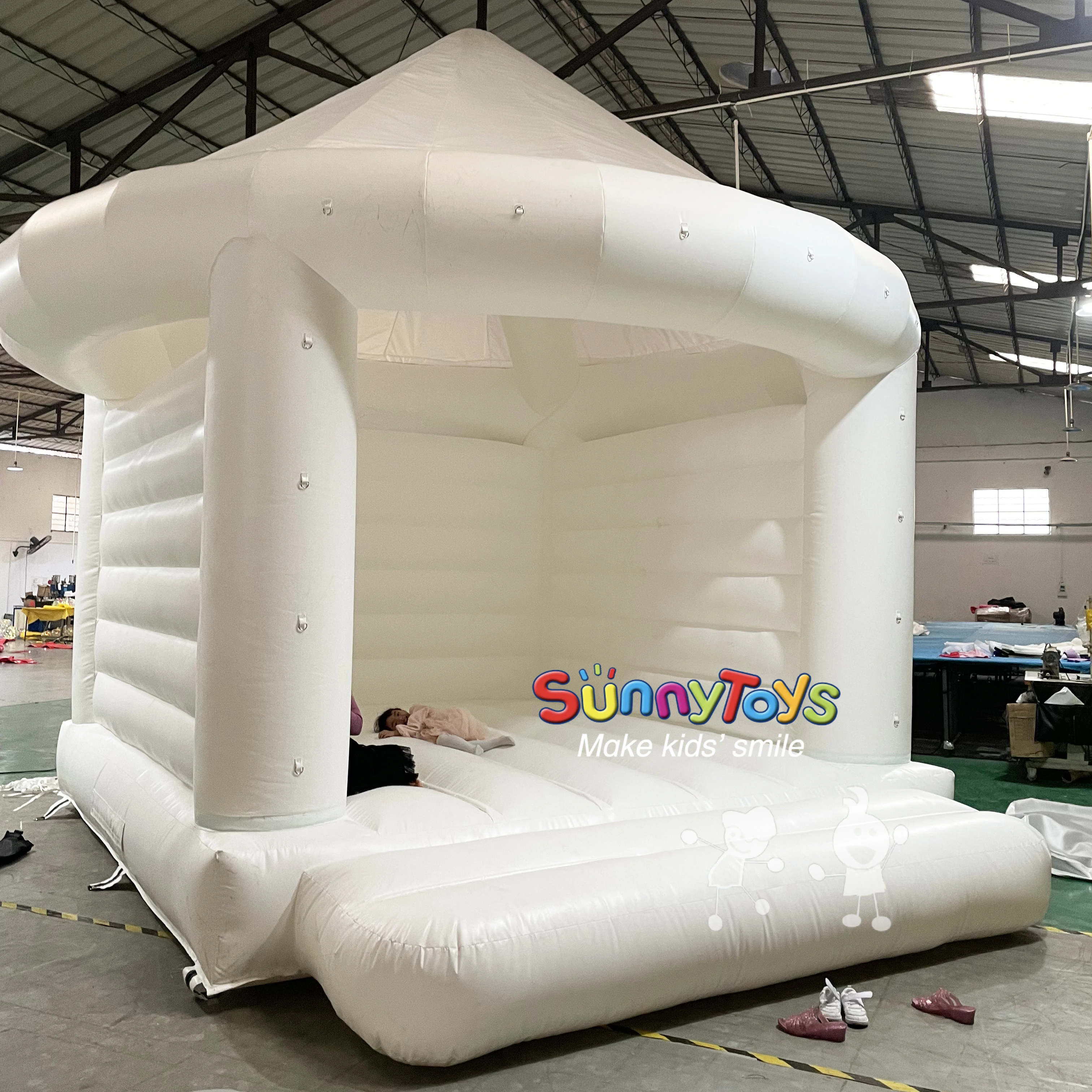 Cheap durable inflatable castle for park mickey mouse inflatable jumping castle for kids play center