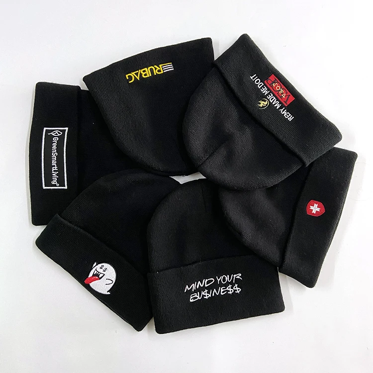 Лидер продаж, однотонная Шапка-бини Toque, зимняя вязаная шапка, плоская шапка с 3D вышивкой и логотипом на заказ, облегающая шапка с складными манжетами черного цвета на заказ