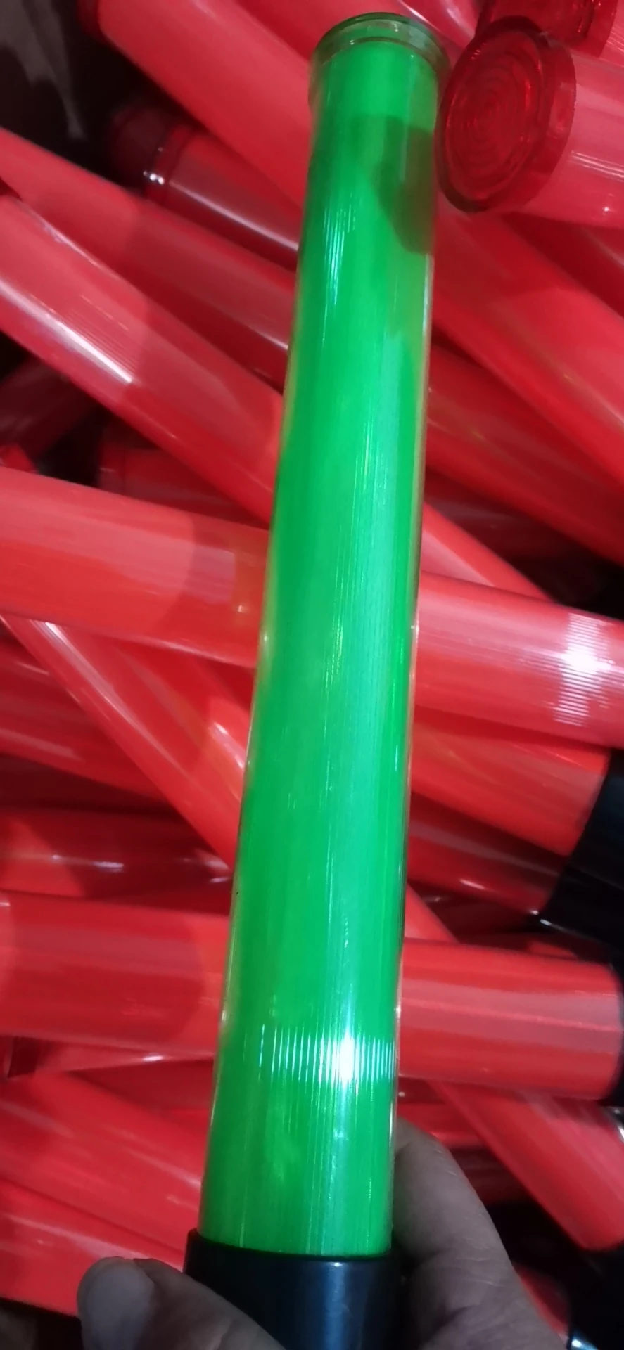 High Brightness Dry Battery 29cm Length Green Color LED  Alternating Flashing Safety Signal Wand Traffic Baton Light