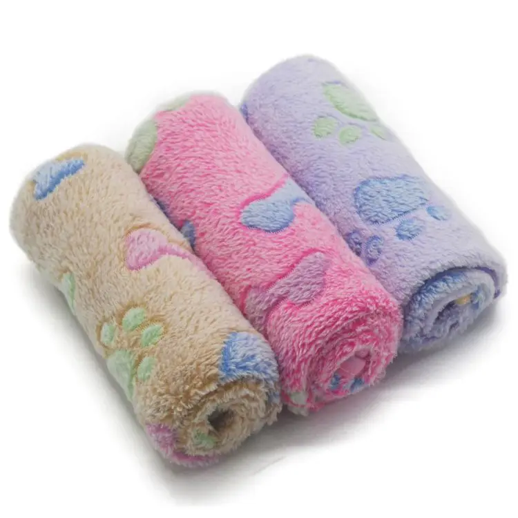 Customize Warm Sleep Puppy Blankets Mat Cute Bones stars Love Print Fluffy Fleece pet Flannel Throw Dog Blankets for Dogs Cats