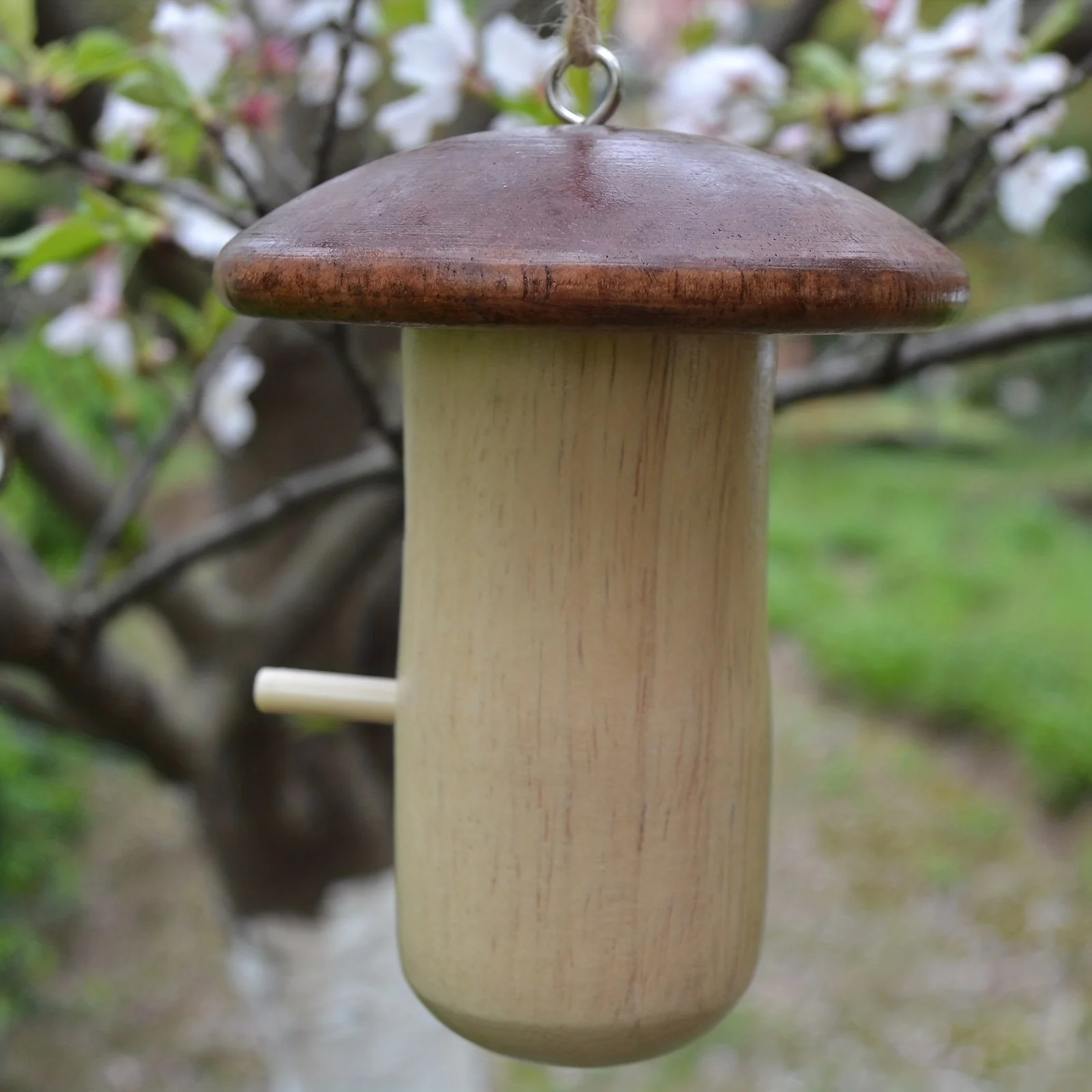 Fengzhi Factory Creative Garden Decoration Mini Wooden Hummingbird House Bird Feeder Beautiful Outdoor Hanging Craft made Pine