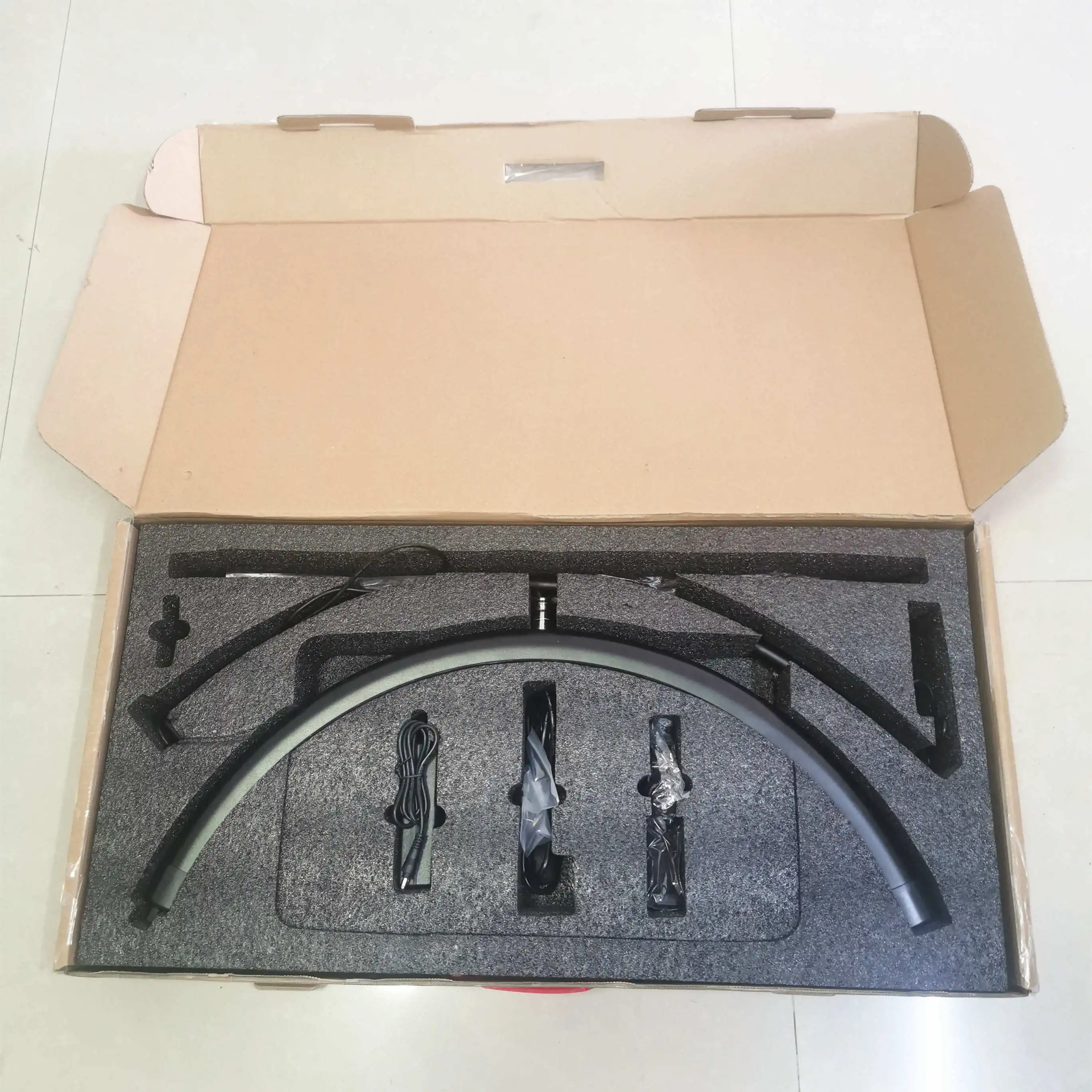 OEM Bi color Bedside Half Ring Lamp 40W 2700-5600K 1600LM LED Moon Lash Light for Eyelash Beauty Tattoo Artists and Makeup.jpg