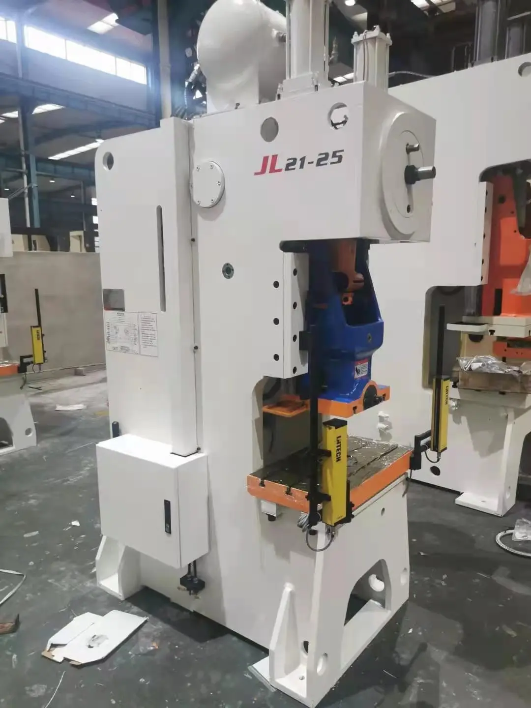JH21 C frame 80ton пневматический пробивной