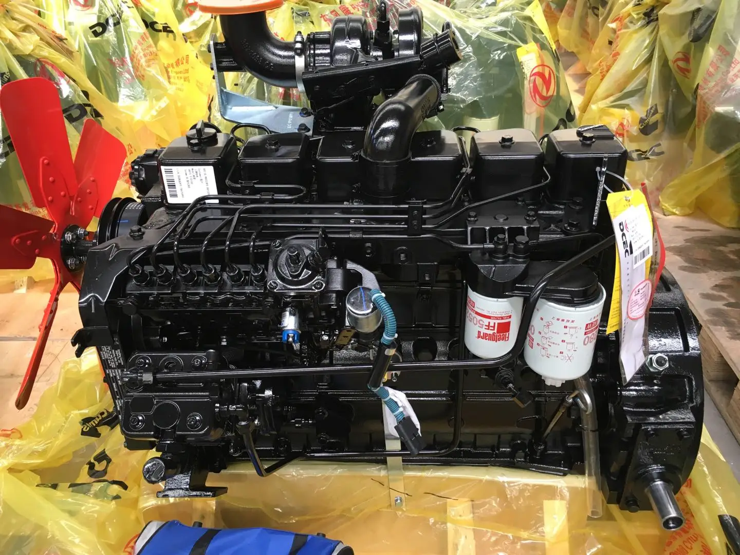 100KW 1500RPM Marine Main Engine 6BTA5.9 6BT5.9 GM100