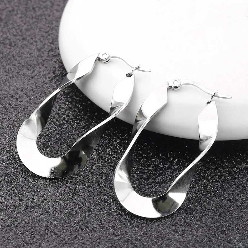Jewelry Wholesale 3 colors   Stainless Steel Men Girls Rings Earrings Oval Spiral Piercing Jewelry
