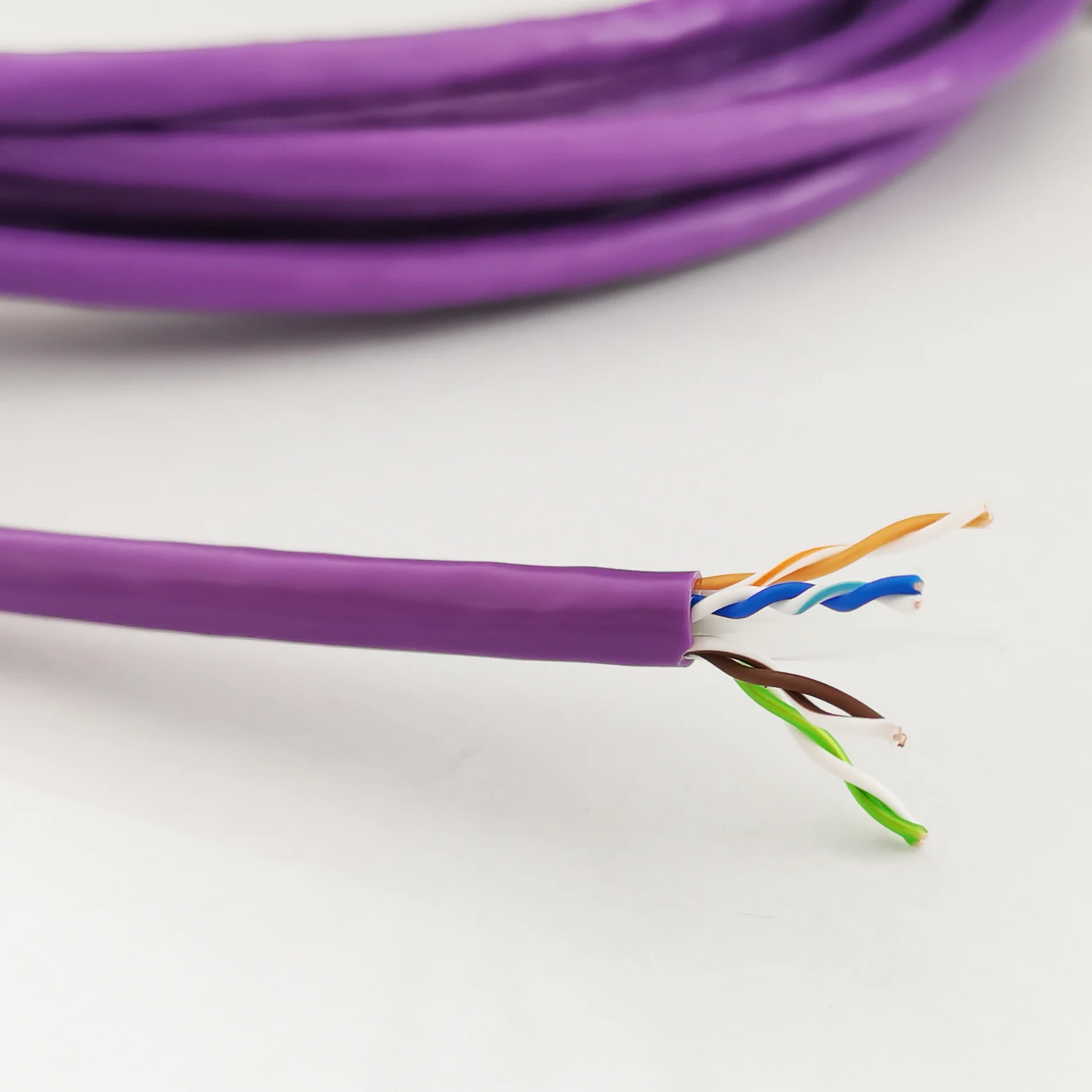UTP CAT6 High Speed 4 Pairs 23AWG CM/CMR/CMP Purple Solid Bare Copper PVC Network Ethernet LAN Cable 305M