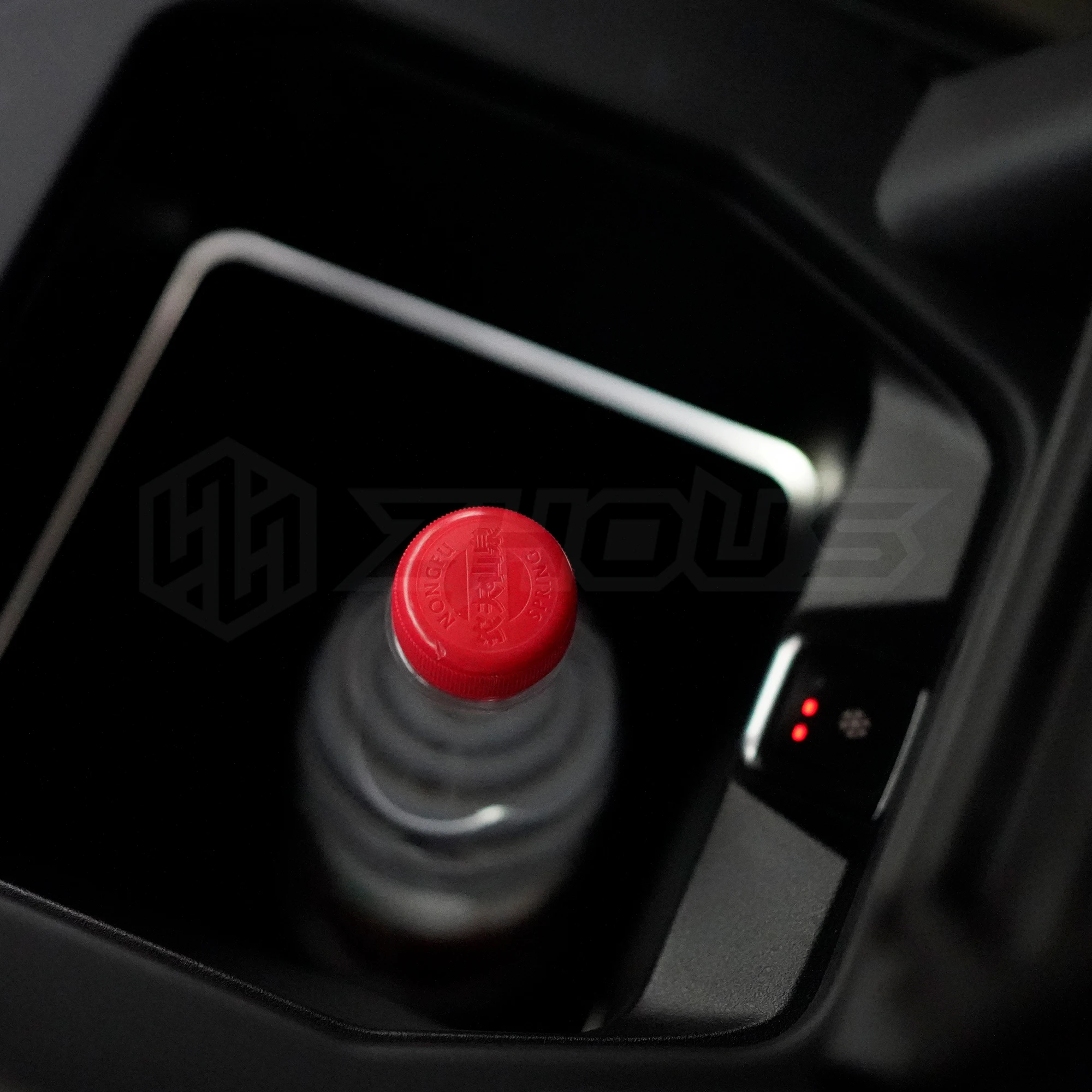 Auto Spare Parts  Mini Freezer Auto Freezer Small Armrest Referigator Car Fridges For Range Rover Vogue