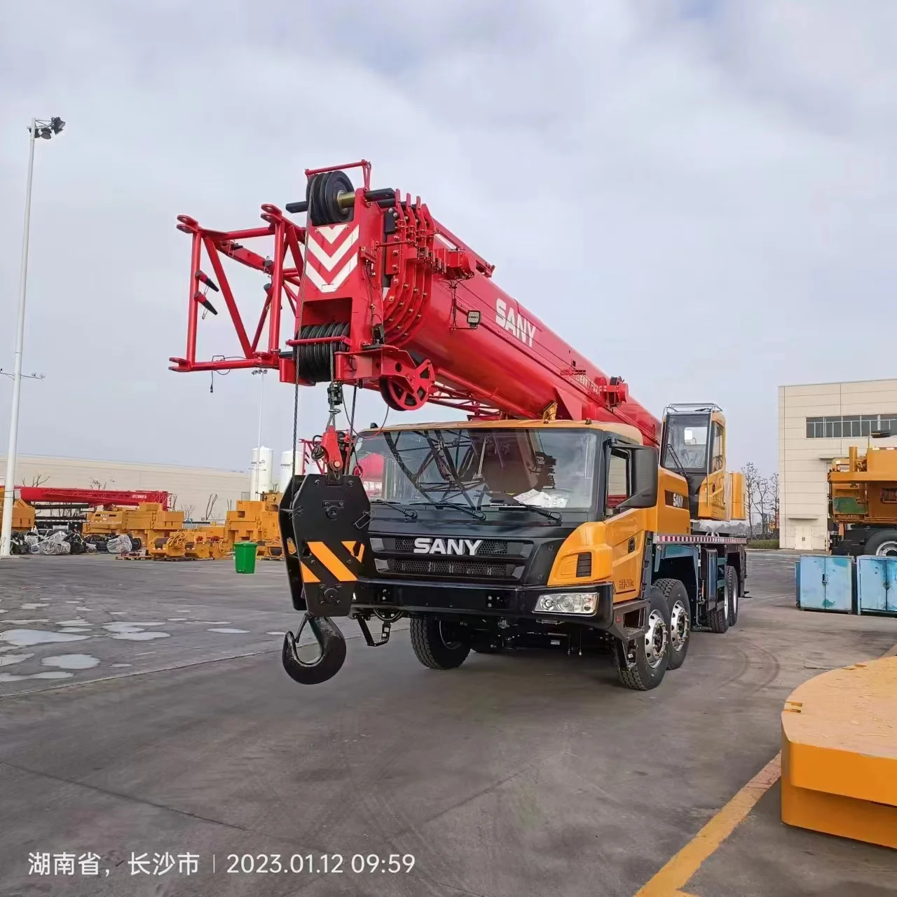 25ton 50ton 70ton 100ton Truck Crane STC250C5 STC500E STC500C5 STC1000C6-8 Truck Cranes for sale