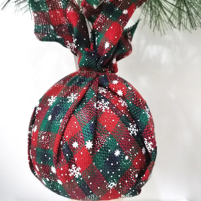 Christmas gifts mini glitter pine needle Christmas trees with red feather bird Christmas tree