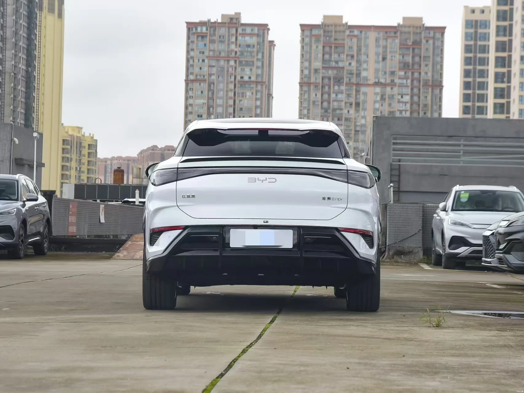 2024 BYD Haishi 07EV dual motor 4WD pure electric medium-sized SUV 550km new energy resources EVPHEV