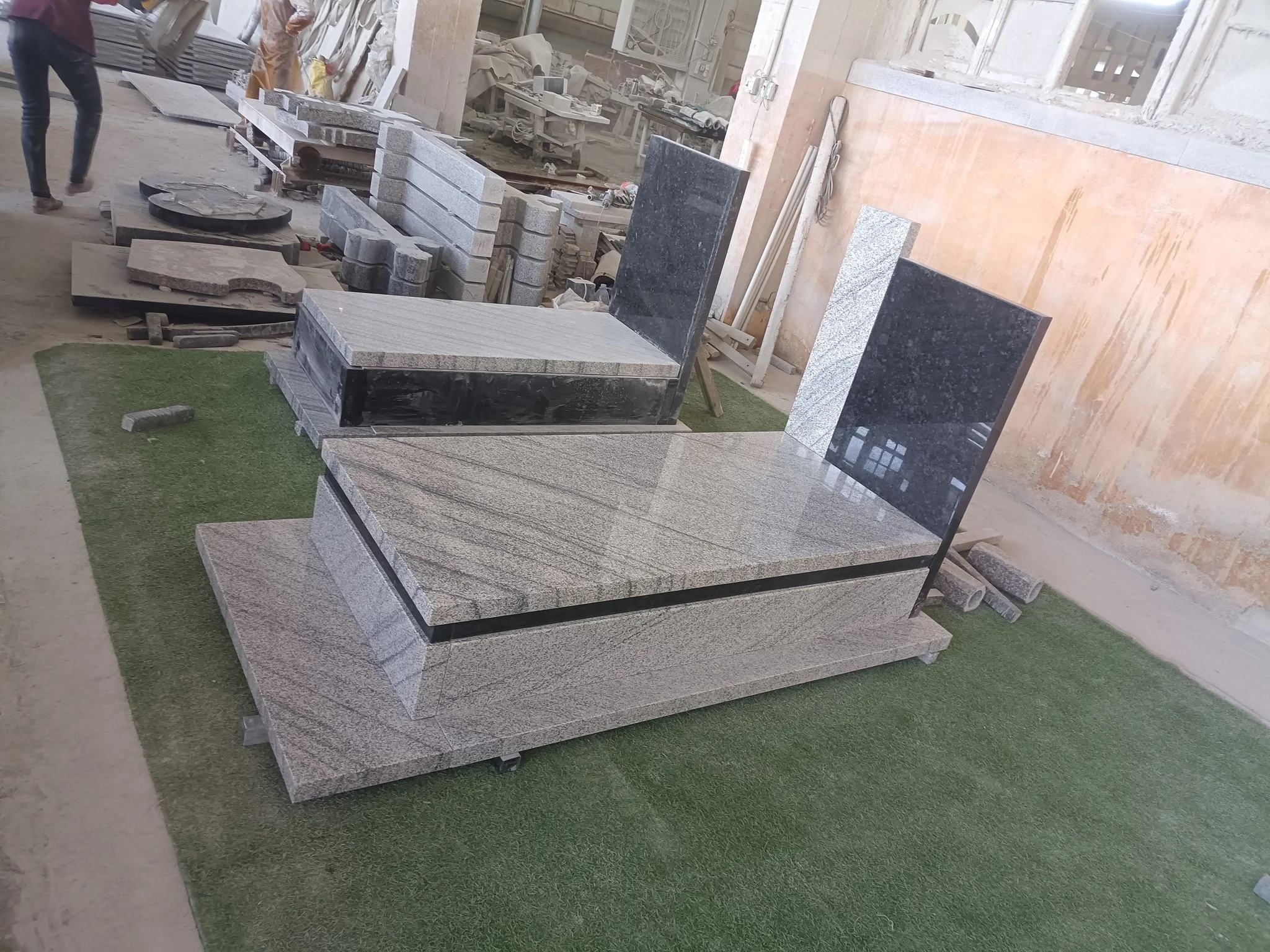 Viscont White Absolute Black Granite Tombstone Companion Granite Monument