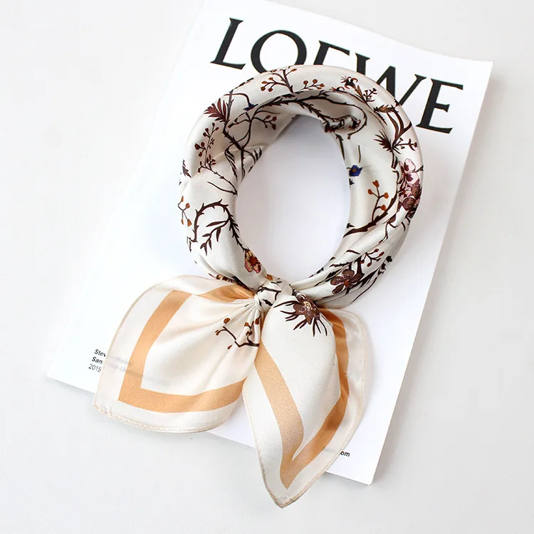 Fashion 100% Square Silk Scarf With Tag Wholesale Versatile Digital Print Silk Scarf