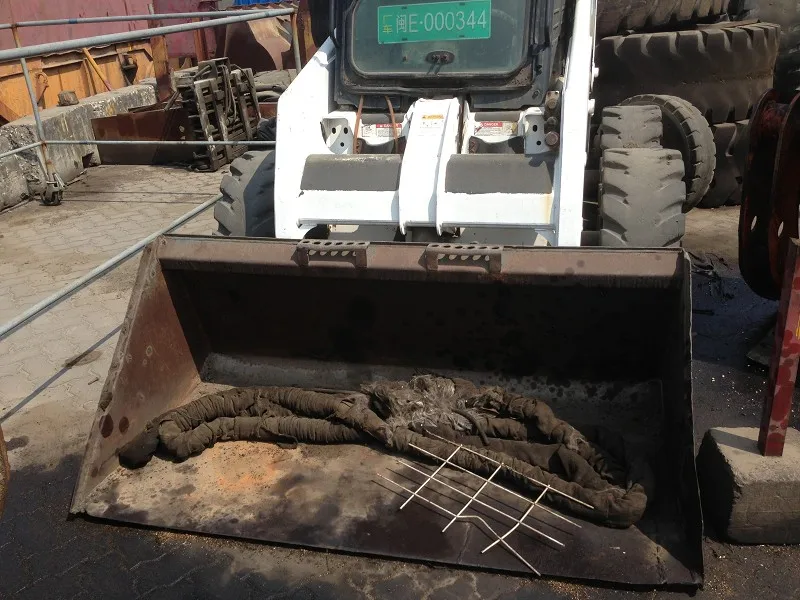 Подержанный небольшой погрузчик Bobcat 863 S160 с бортовым управляемым погрузчиком в хорошем состоянии