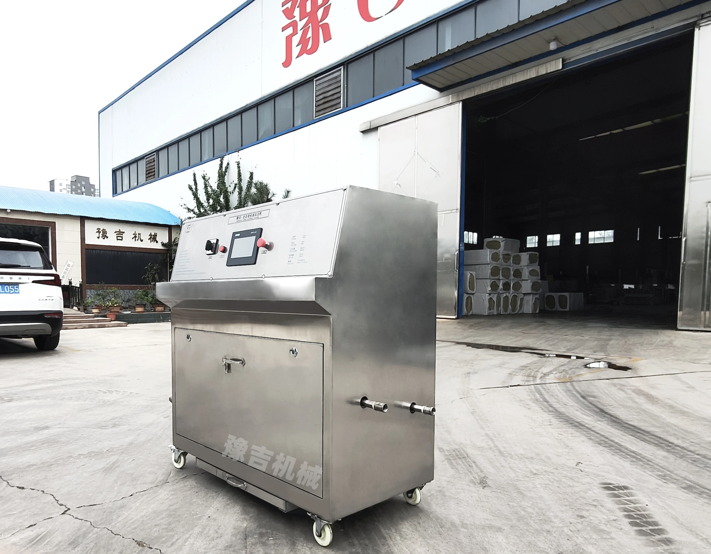 Simple and easy to operate water and oil filling machine automatically adding water and refueling to save manpower