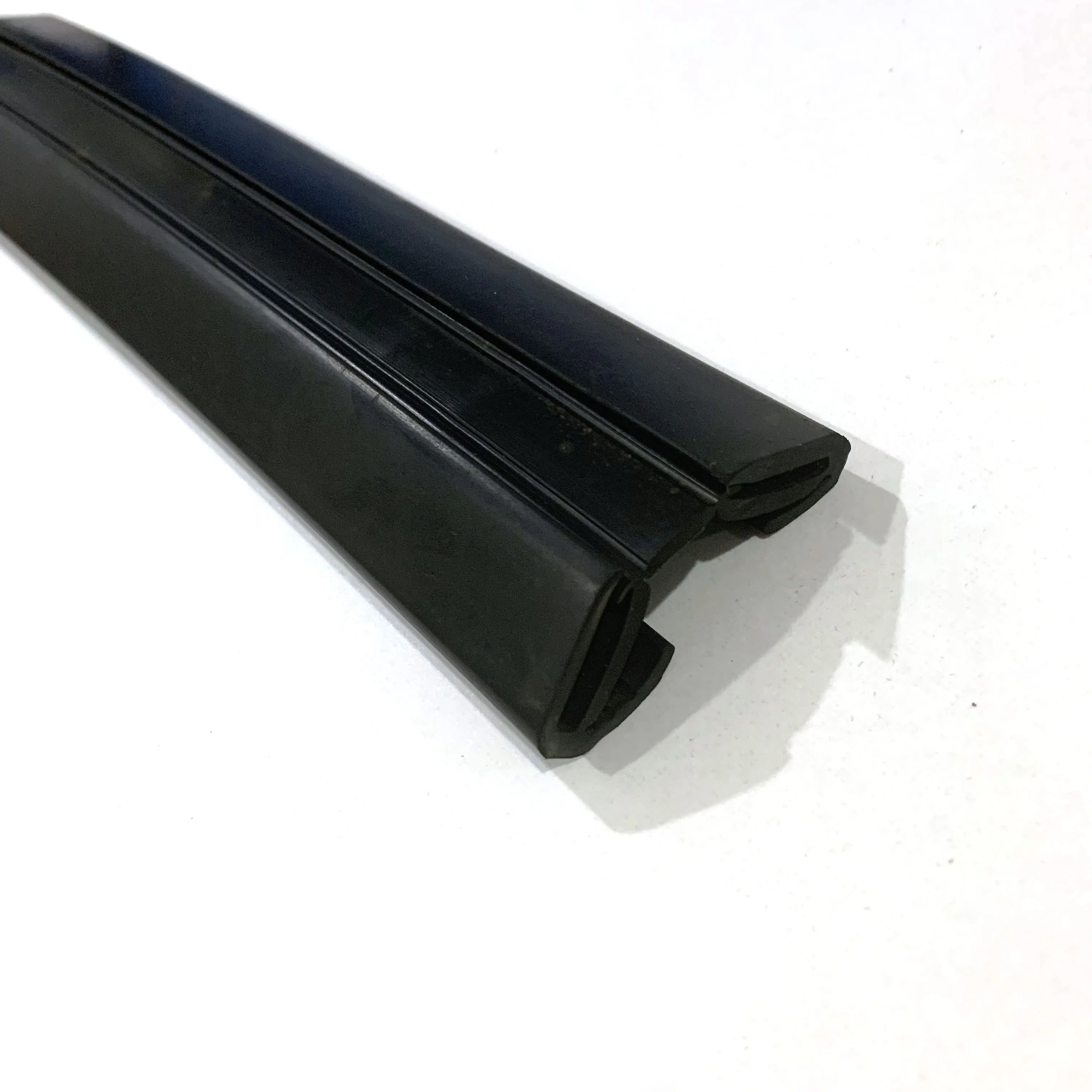 Waterproof door rubber sealing strips Garage door bottom rubber sealing strips Car door rubber sealing strips U-shaped edging