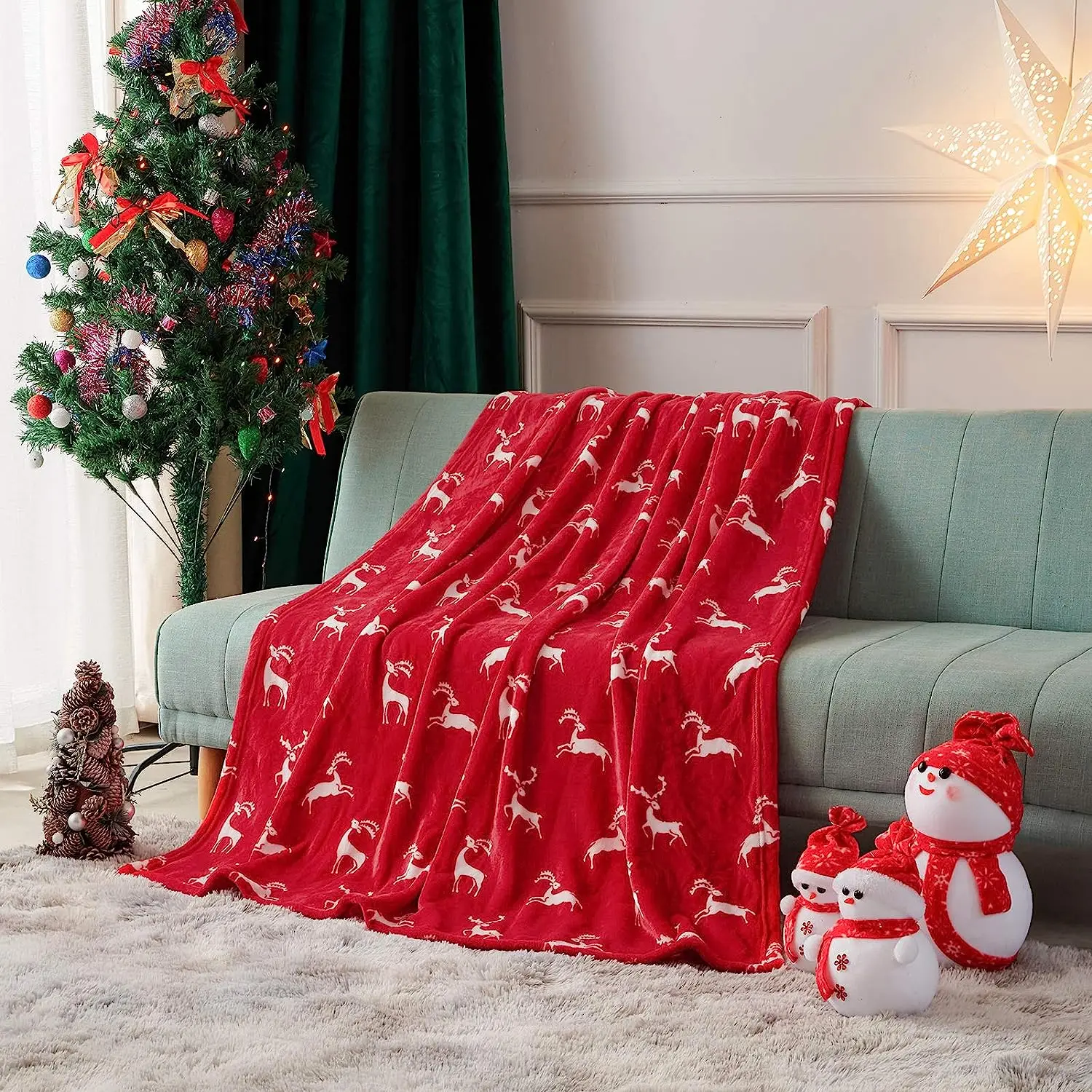 PCM Wholesale Flannel Fleece Blanket Super Soft Fabric Reindeer Pattern Coral Fleece Christmas Throw Blanket
