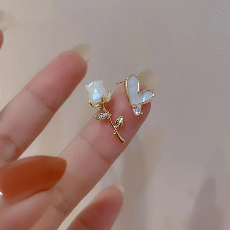Trendy Gold Plated Alloy Jewelry Zircon Imitation Pearl White Rose Heart Asymmetrical Stud Earrings