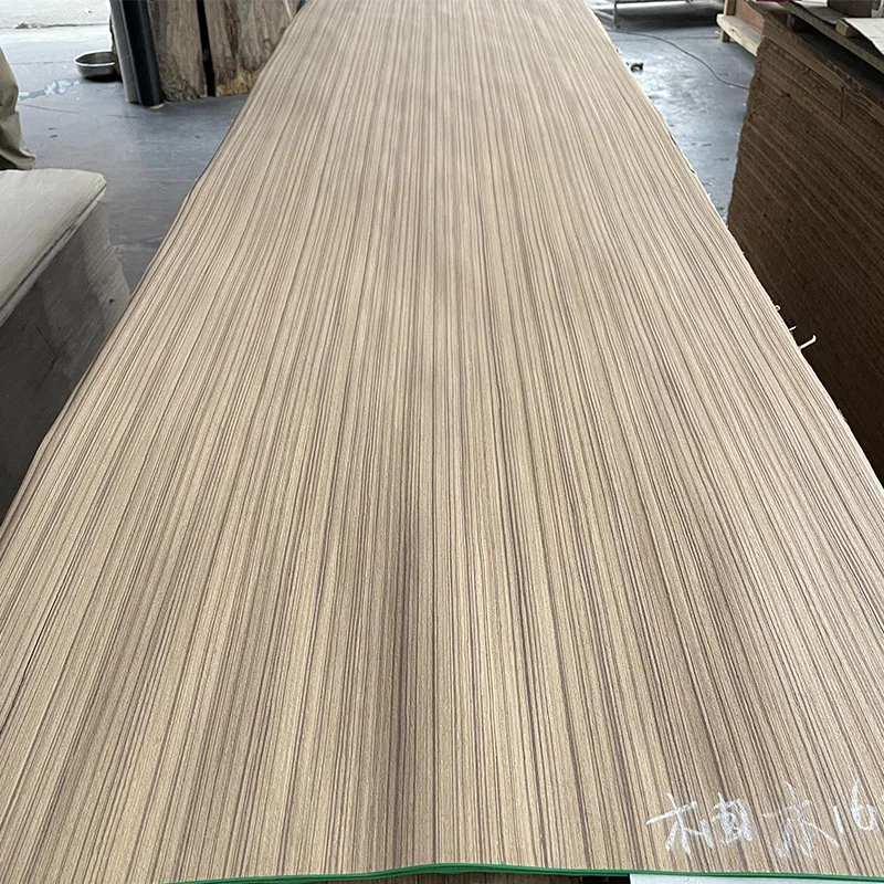 Wholesale smooth surfaced Engineered veneer 1687 650mm * 2500mm artificial Wood Veneer