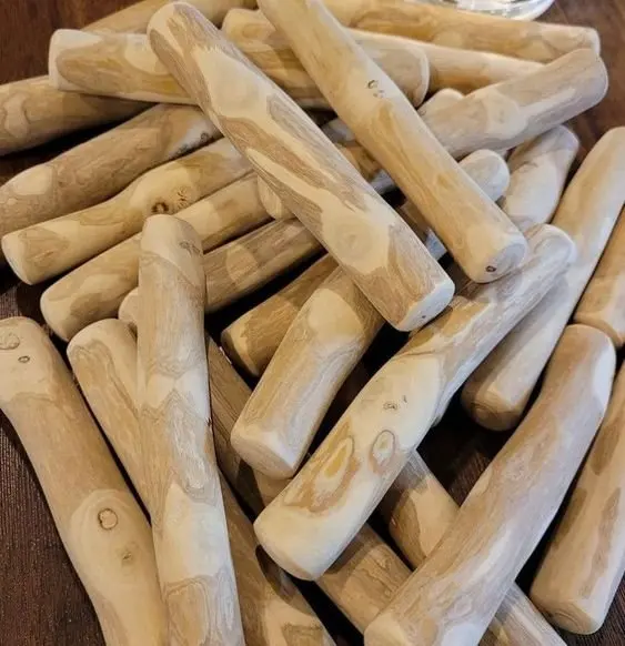 CPIMEX HIGH QUALITY NATURAL WOODEN BONE TOY CHEW FOR DOGS/ WOOD STICKS CHEW FOR PETS AT THE BEST WHOLESALE PRICE