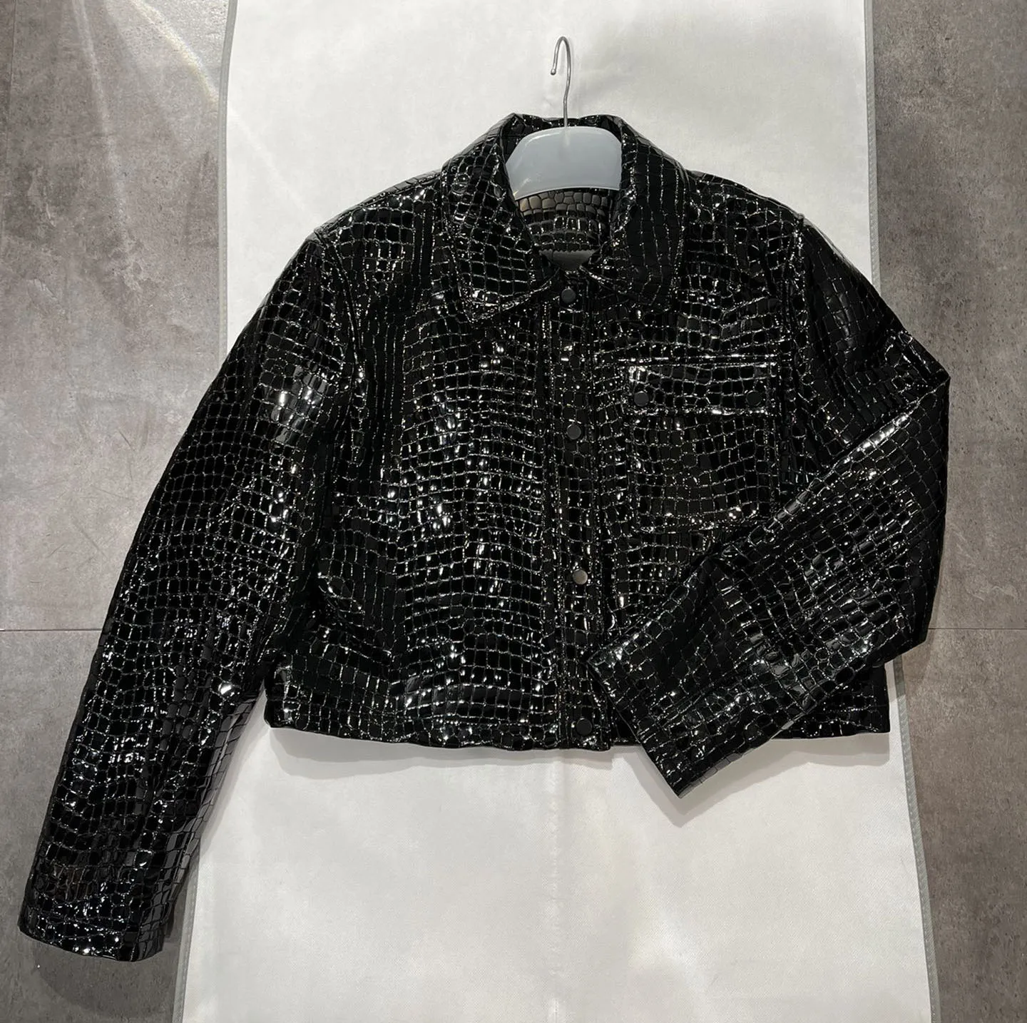 2023 модная Новая роскошная женская одежда на заказ мягкая куртка из натуральной кожи с узором крокодиловой для весны и