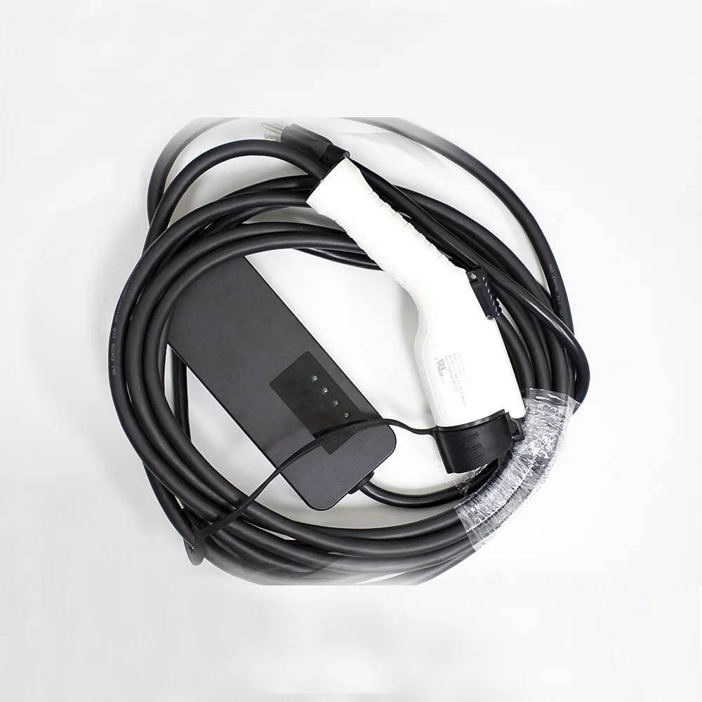  Electric Vehicle Portable EV Fast Charger 16A 32A Type 1 2 Plug Socket AC DC Outdoor IP65 Connector for Car Charging