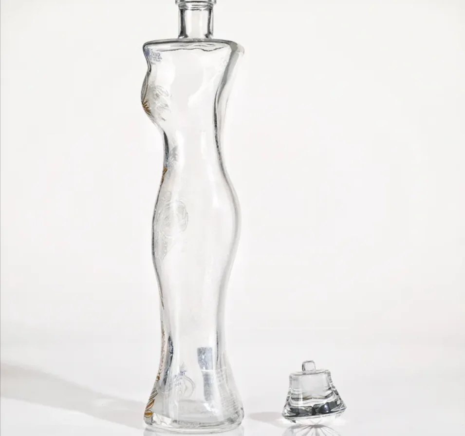 Wholesale silk screen printing personalized liquor bottle  700ml 750ml woman body shaped vodka glass  botella tequila de vidrio