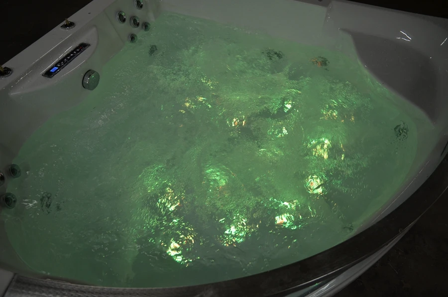 Low price 1500mm 2 sided skirt clear glass acrylic hydraulic massage bathtub whirlpool