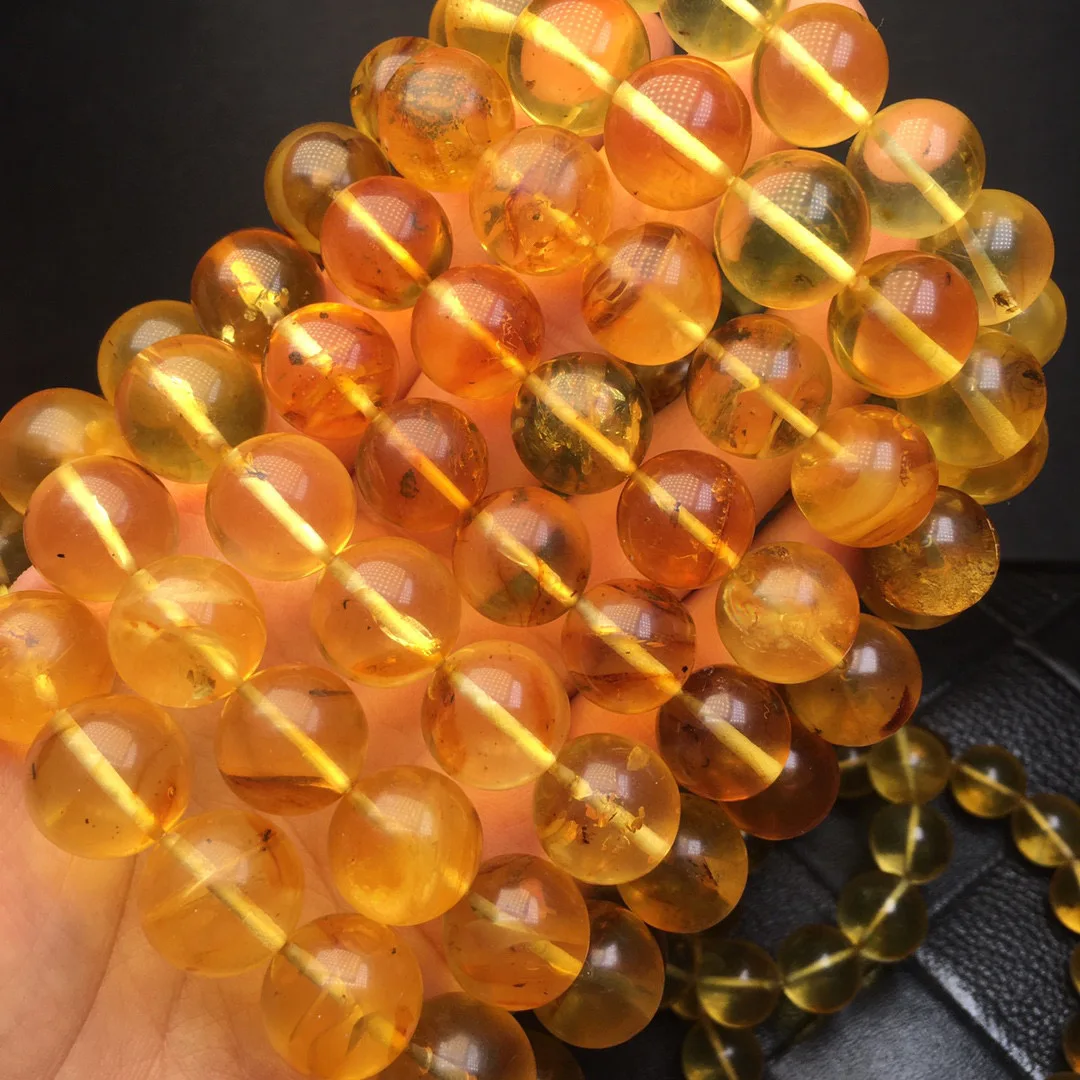 Factory outlet natural natural Every one of them contains worms Collection level insect amber