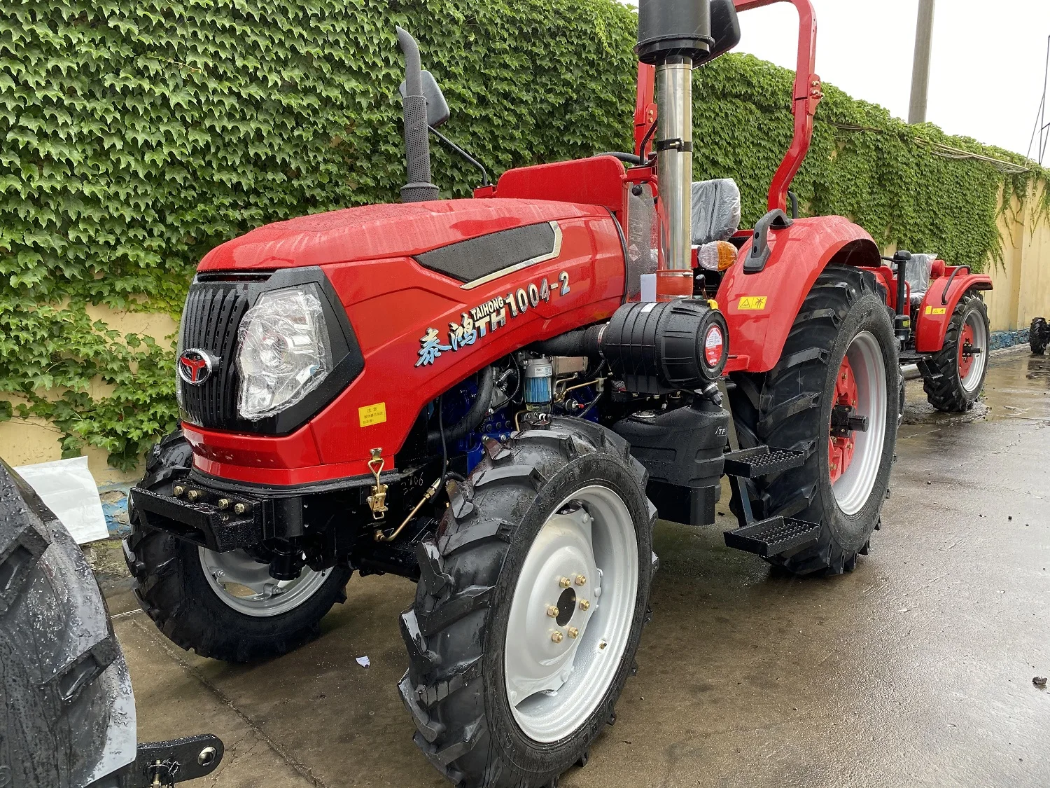 Lutong 50HP 4WD Farm Tractor Lt504 and Agriculture Tractor