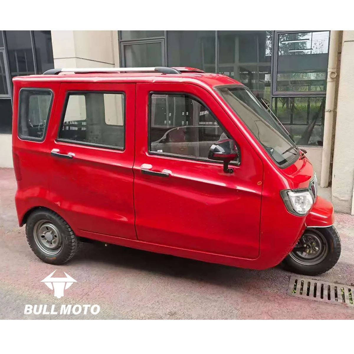 Popular Urban Mobility Cargo Auto Bike Fully Enclosed Three-Wheeled Tuk Tuk Rickshaw Passenger Tricycle