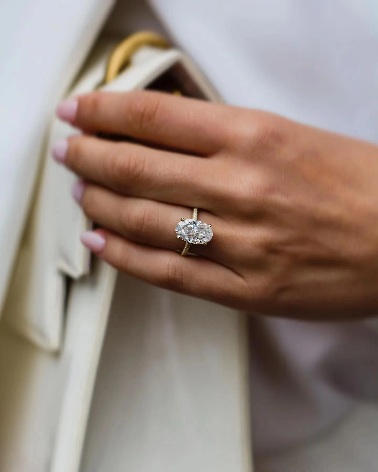 Focus luxury jewelry Moissanite Jewelry Pure 14K Gold 2.0CT oval Cut Diamond Halo Moissanite Engagement Wedding Ring