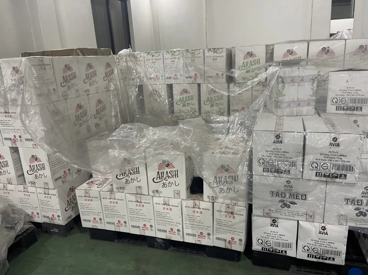 Wholesale Vietnamese Delicate Taste Rice wine AKASHI black sticky rice wine