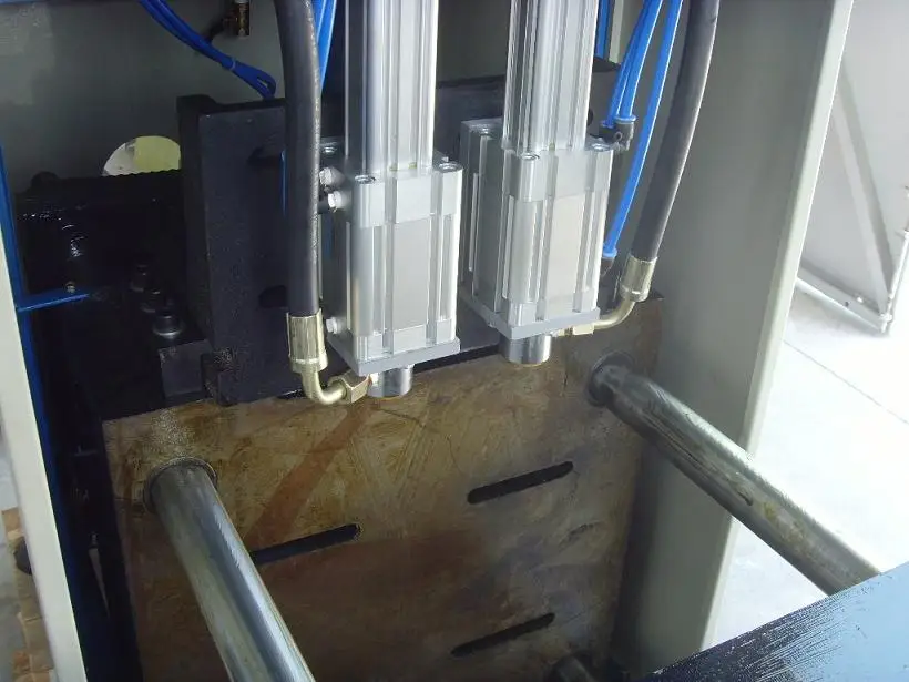 L-BS510 Semi-automatic PET Blow Moulding Machine