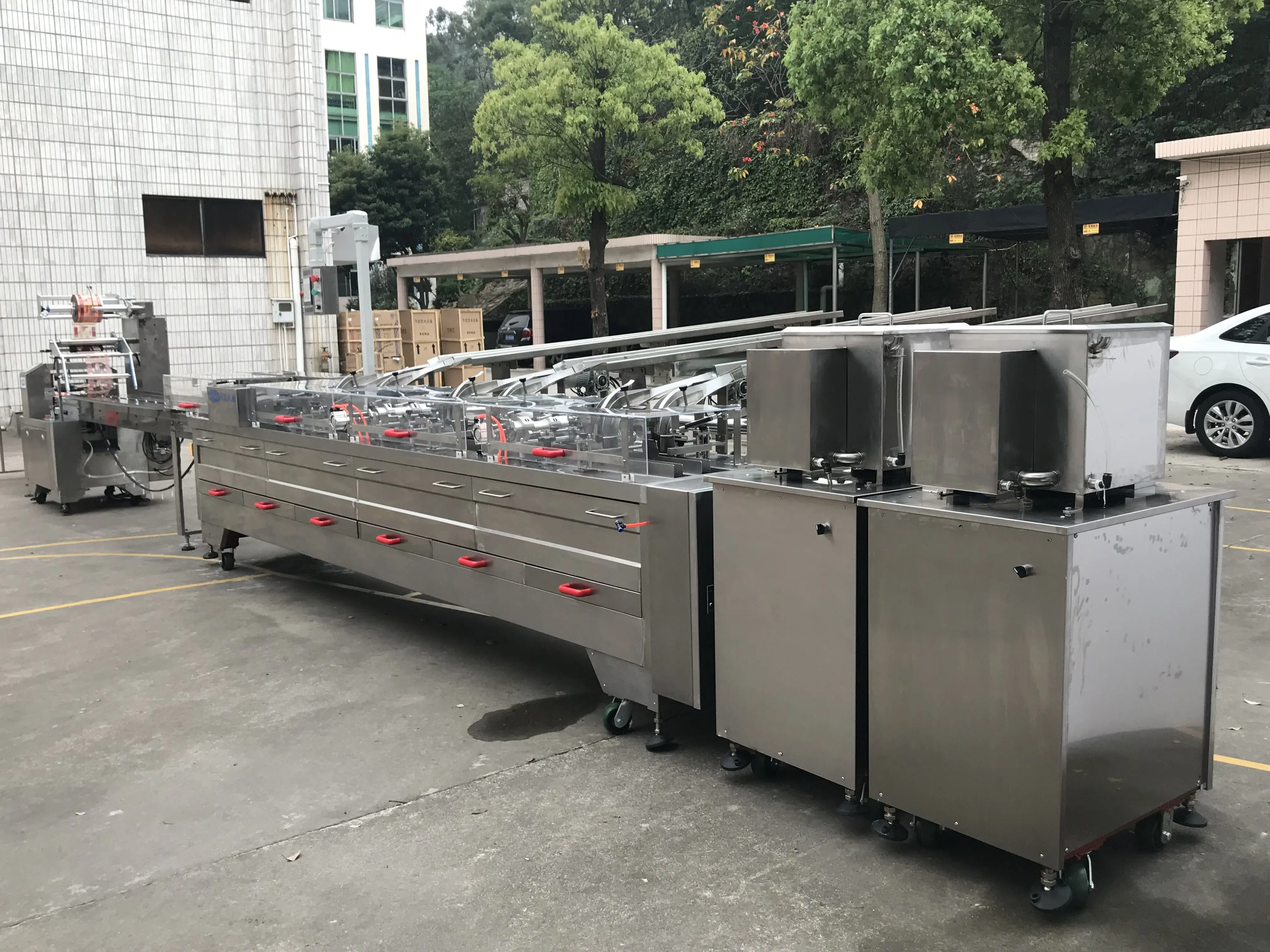 Skywin Industrial High Speed Two Rows Cream Jam Filling Biscuit Cookie Sandwiching Machine With Flow Pack