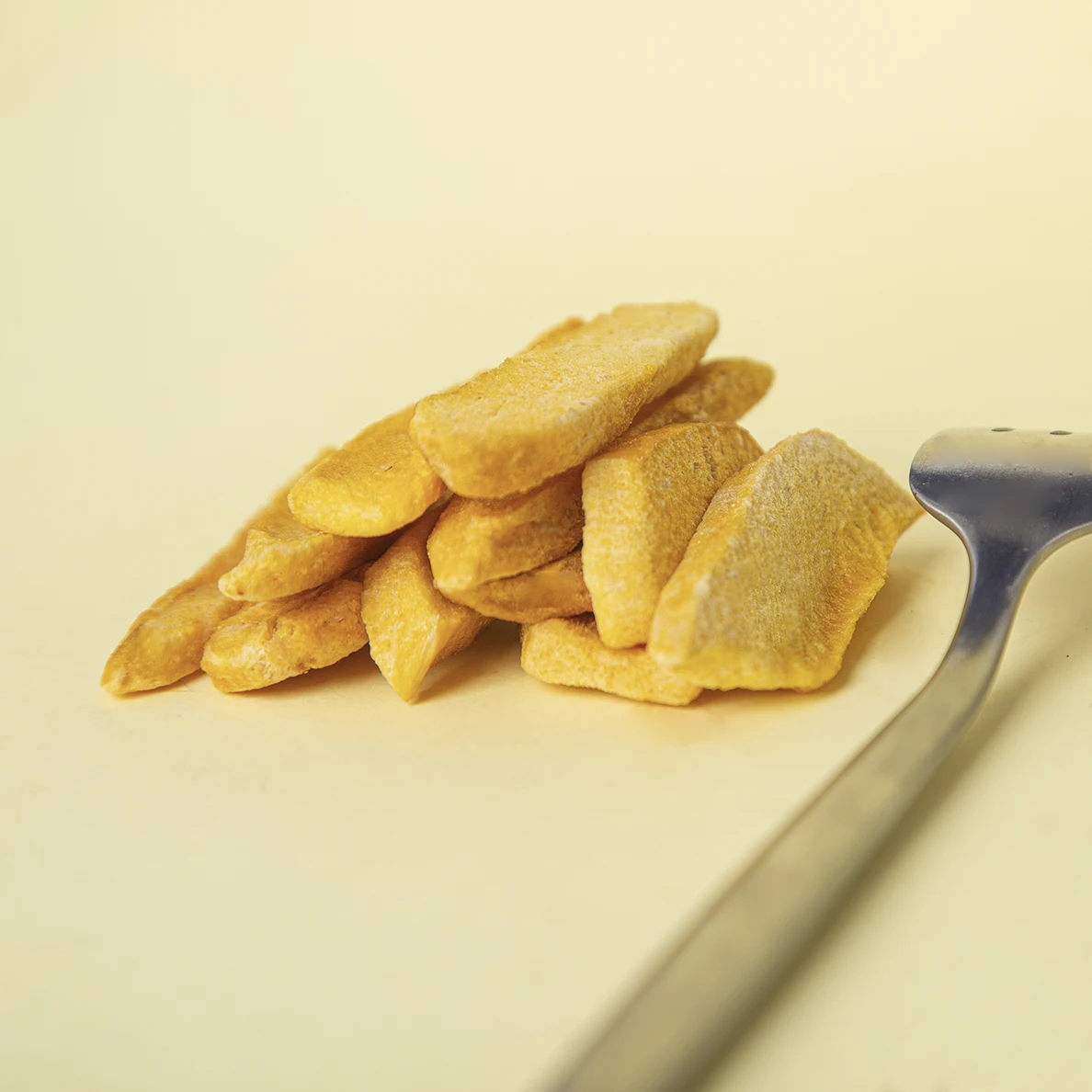 100% Natural Freeze Dried Fruit Delicious Dried Mango Fruit Freeze Dried Mango Chunk