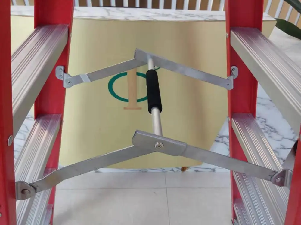 Fiberglass Double Step Ladder With EN-131