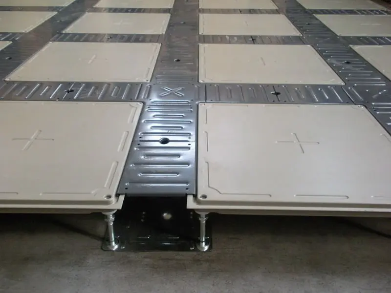 Hollow Steel Raised Floor 20100625