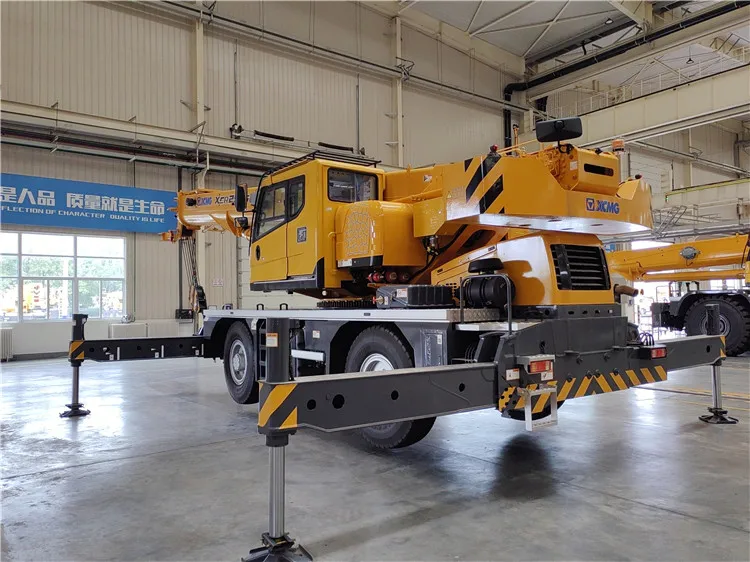 XCMG XCR25L5 2023 Year Used Telescopic Crane 25 Ton Mobile Rough Terrain Crane for Sale