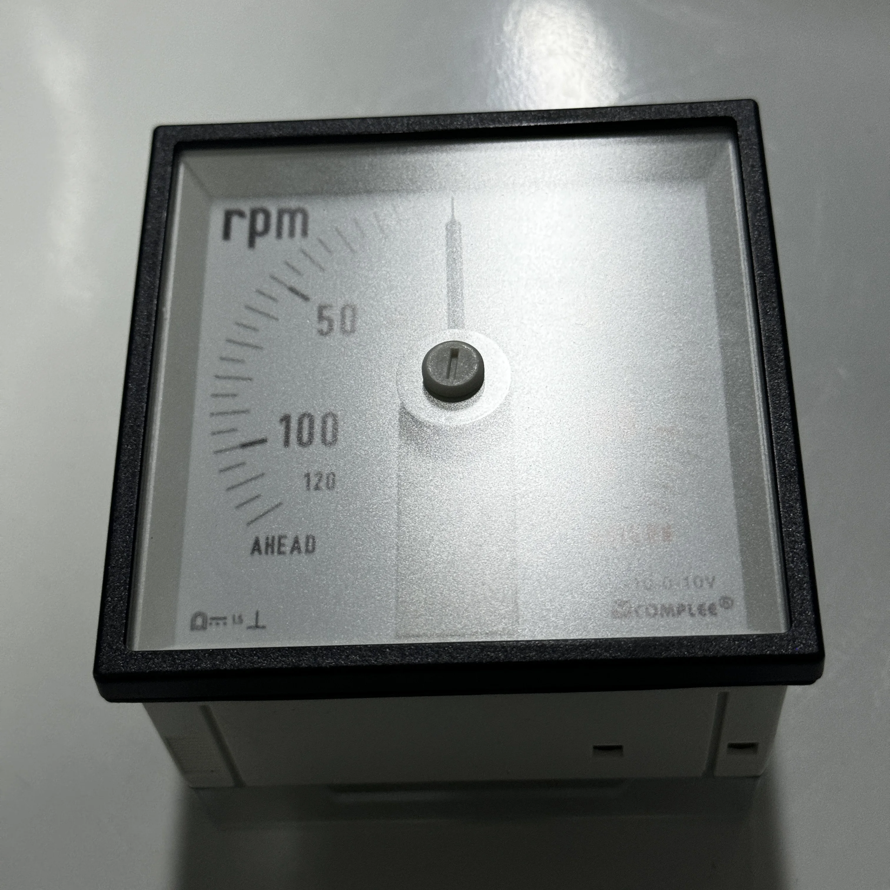 COMPLEE KLY-C96-G RPM Meter 120-0-120rpm 10-0-10V DHD280141001