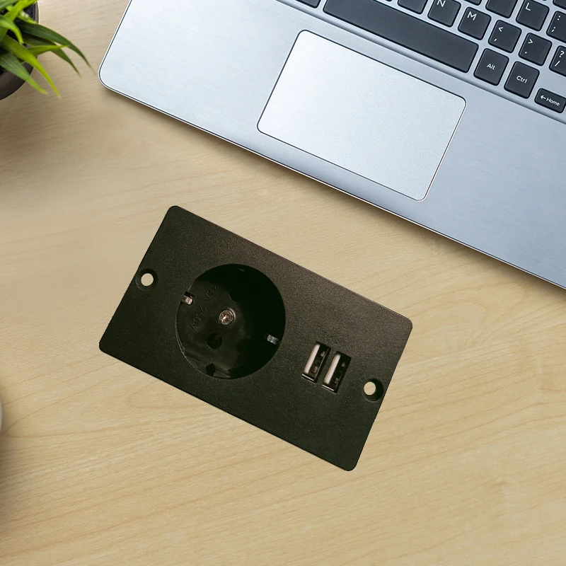 Protector Electric Charge Station 10 Outlet Plug, With 4 USB Slots Extending The Socket