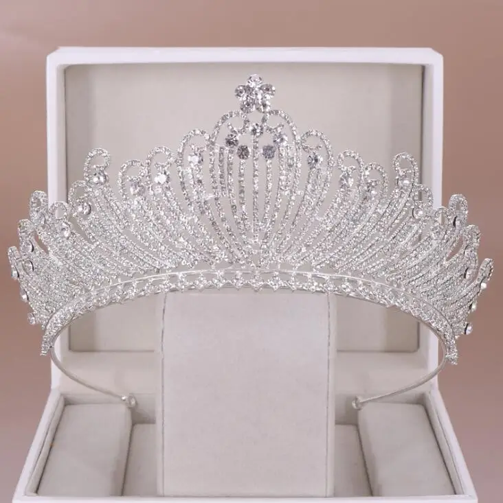 
2020 Fashion Charm Tiaras and Crowns Wedding Tiara Bridal Crown Wedding Tiaras for women 