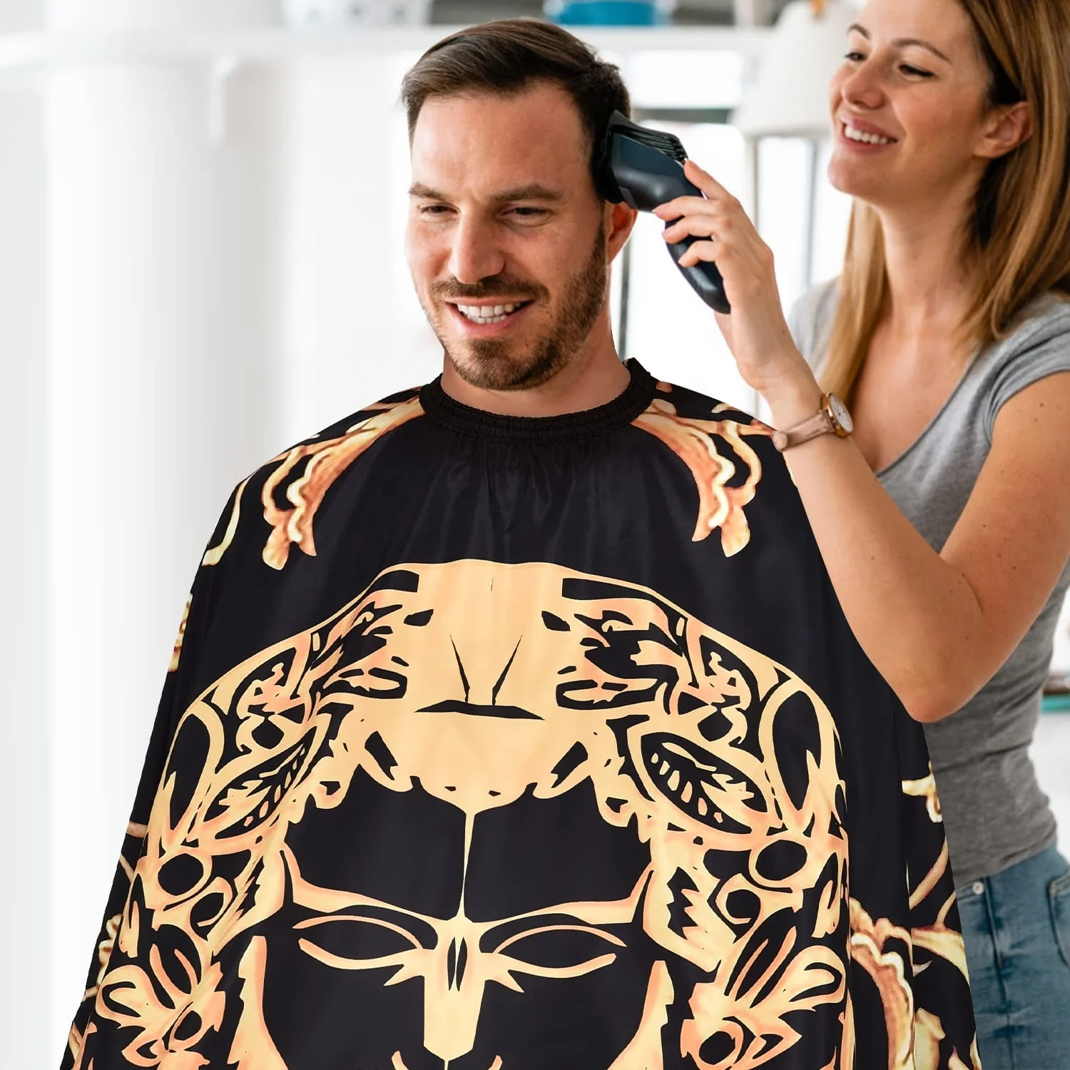 Professional Barber Cape, Large Hair Cutting Cape Barber Accessories Perfect for Hair Stylists