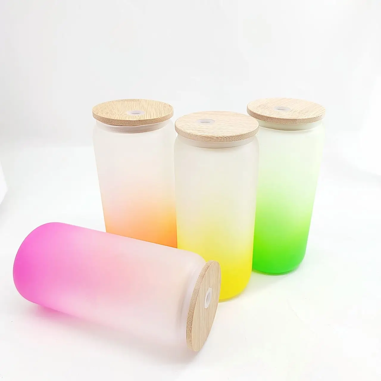 US Warehouse Stock High Quality Transparent ombre 550ml 16oz Can Shaped Containers Bamboo Lid Cola Beer Glass Cup with Straw