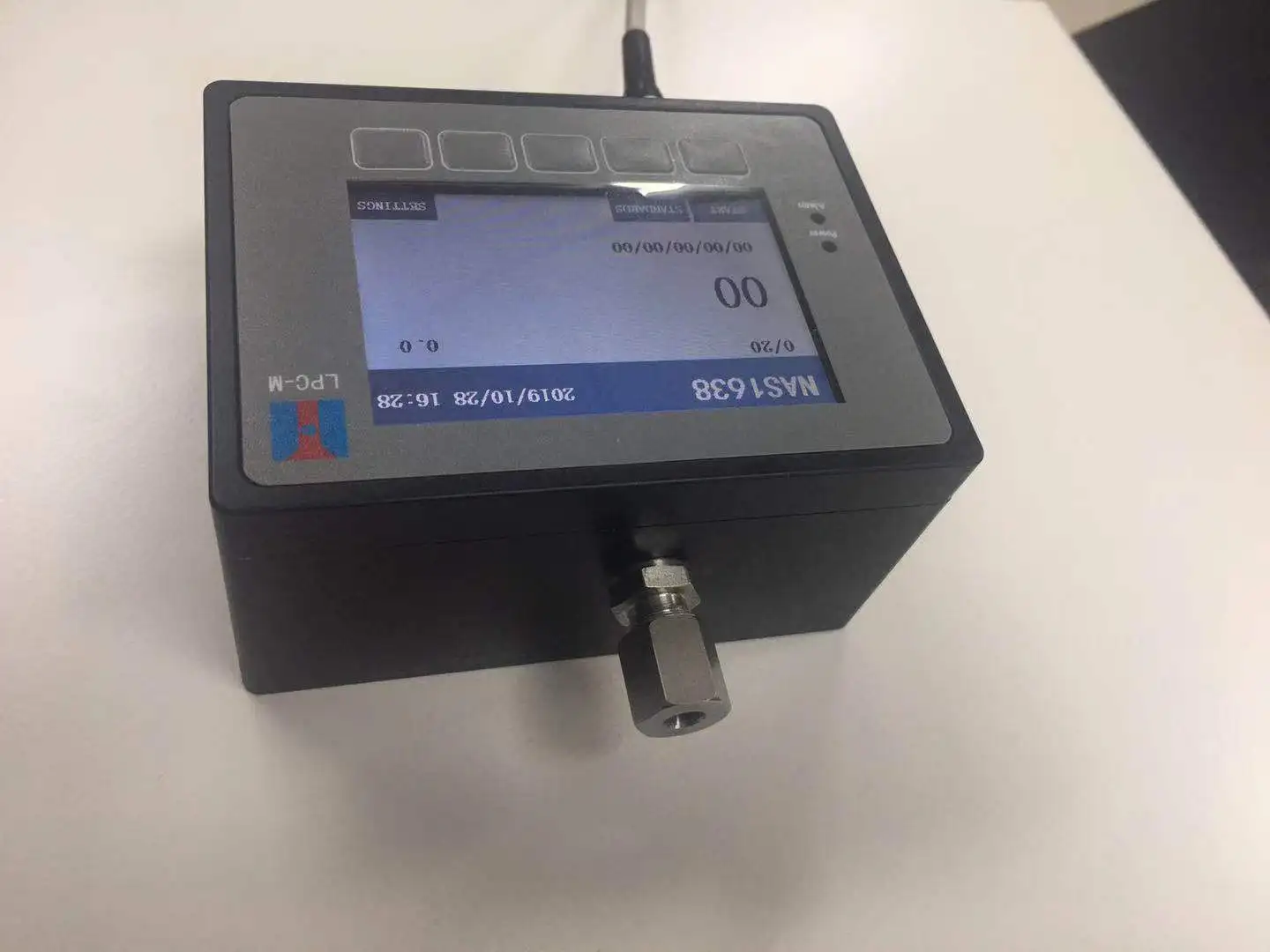 Online Analyzer measures moisture content and Oil Particle Size in Lube Oil