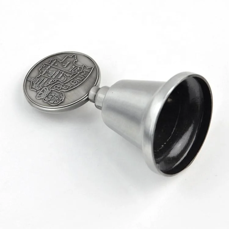 Садовый декоративный по индивидуальному заказу из цинкового сплава цинковый сплав литье металла Европейский ветряной колокольчик с украшением в Форме Латунный Колокольчик