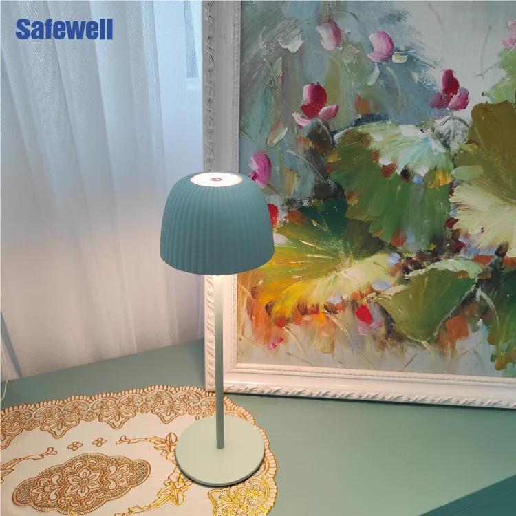 Simple Vertical Shade Metal Shade Table Lamp Dimmable RGB Rechargeable Restaurant Hotel Bedroom Table Lamp Waterproof IP54