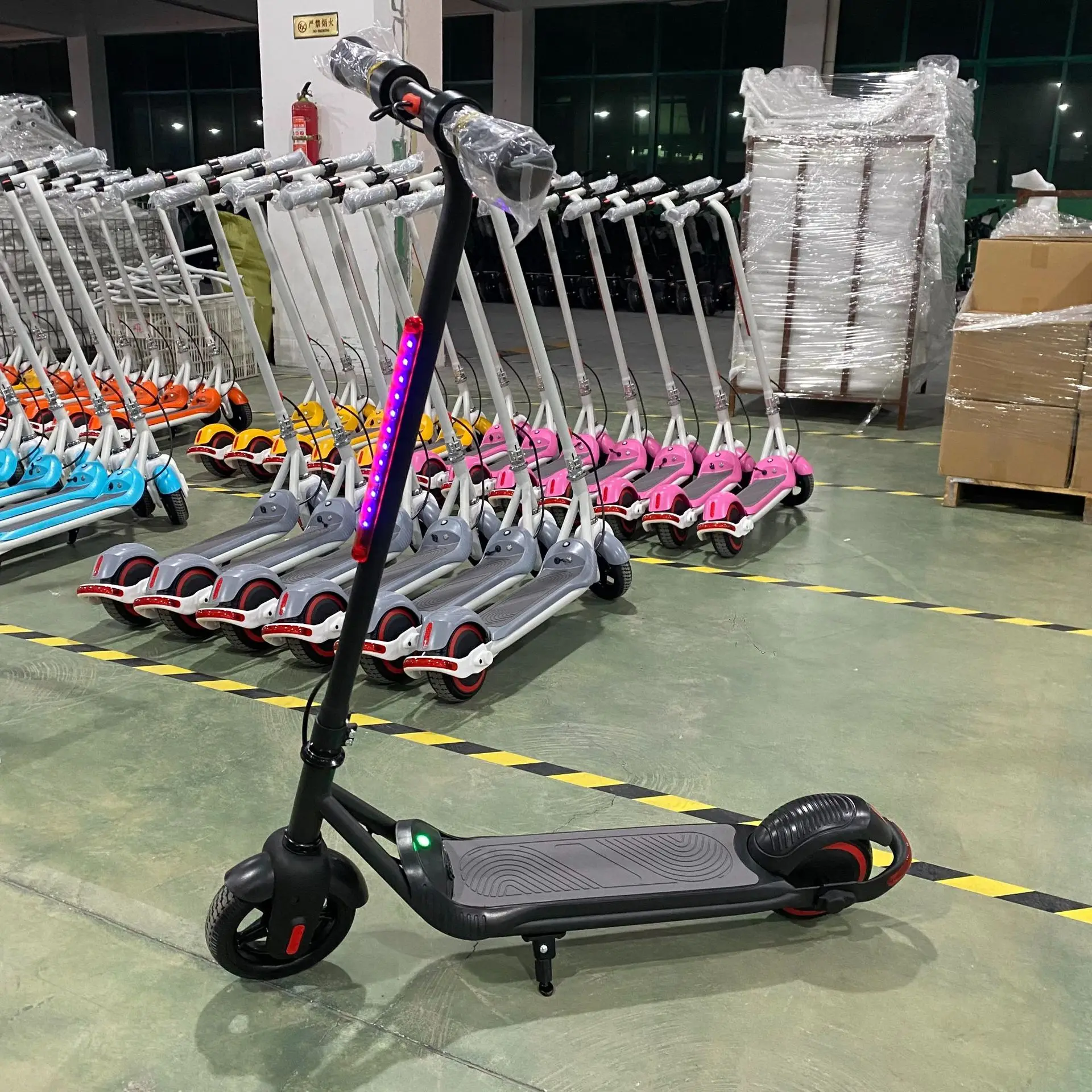 High quality portable children scooter 24v 150w powerful 6.5 inch smart kids electric scooter