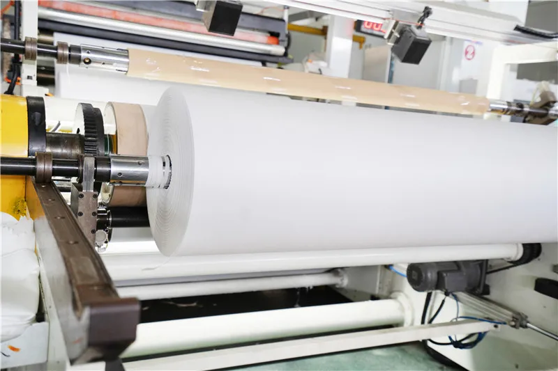 Factory SFS 3 layer breathable film hot Laminated Nonwoven Fabric material